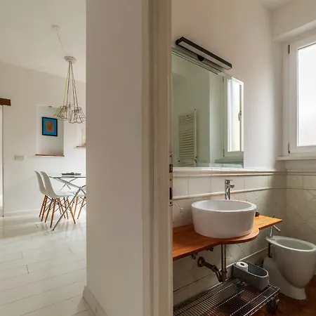 Lägenhet Guesthost - Piazza De' Renzi Duplex *