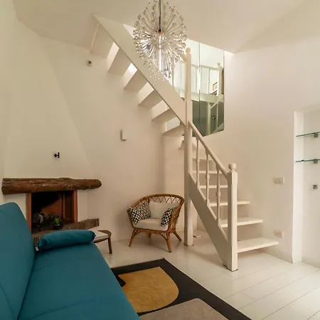 Guesthost - Piazza De' Renzi Duplex * Rom